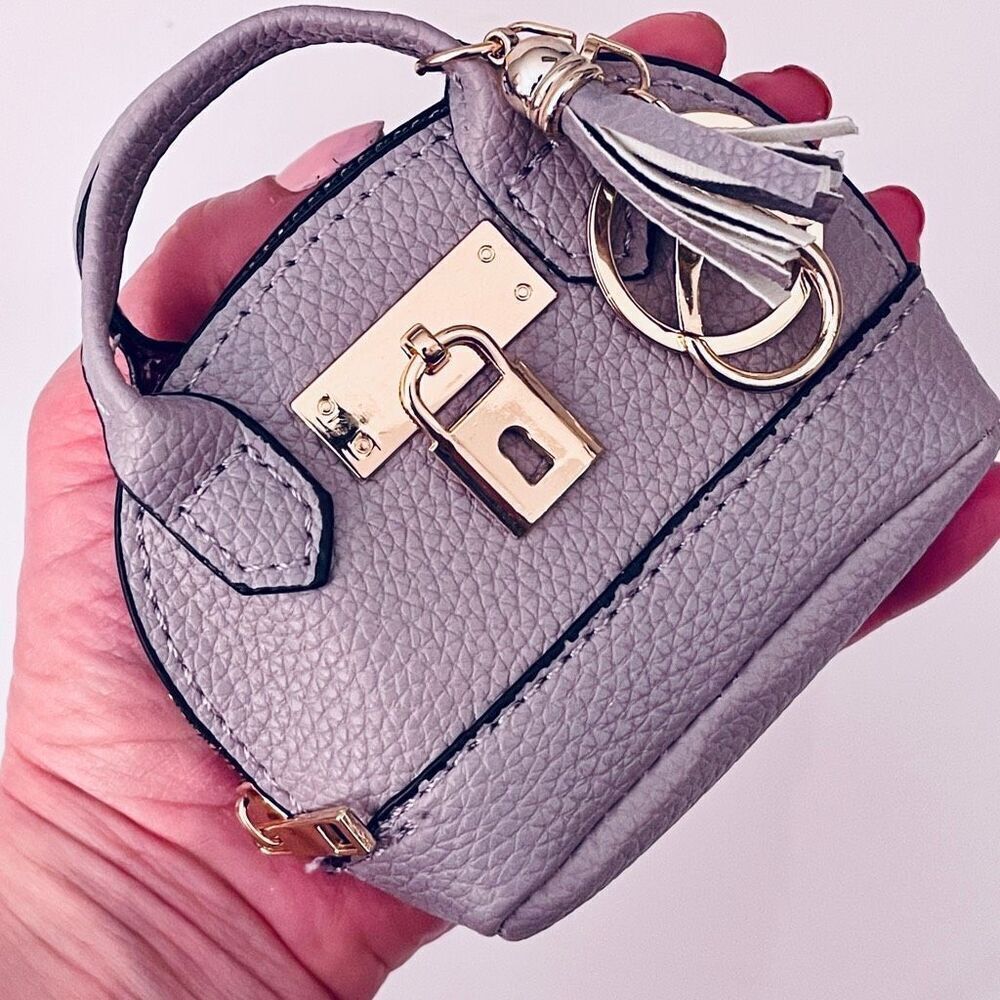 NWT Gorgeous Purple Pu Leather Purse Bag Charm Lobster Keyring Keyring Keyholder - Picture 7 of 16